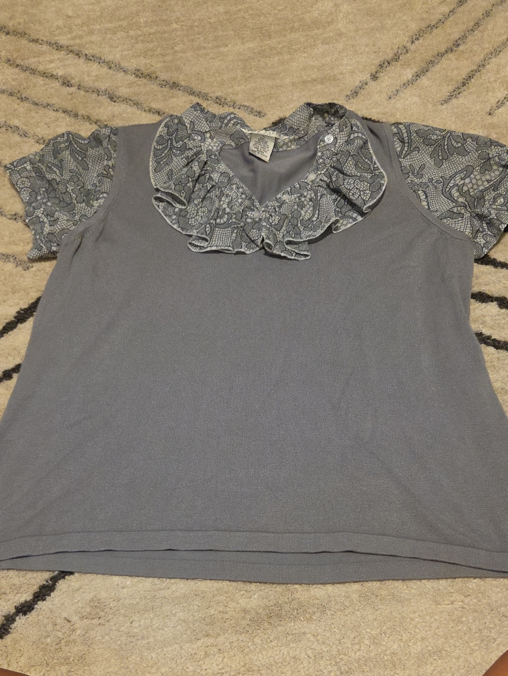 Fred David Gray Short Sleeve Blouse with Floral Ruffle Collar